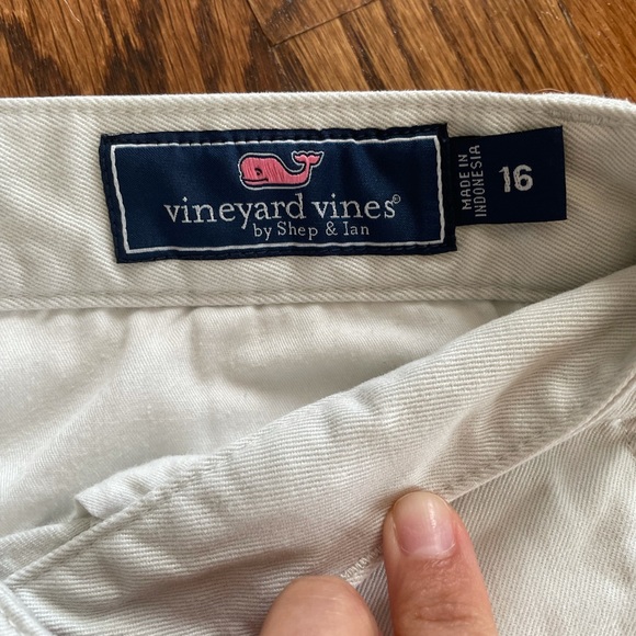 Vineyard vines boys khaki pants - Picture 4 of 5